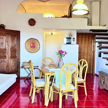 Rosso Lilu' Casa Con Vista Mozzafiato Sulla Pelosa Apartamento