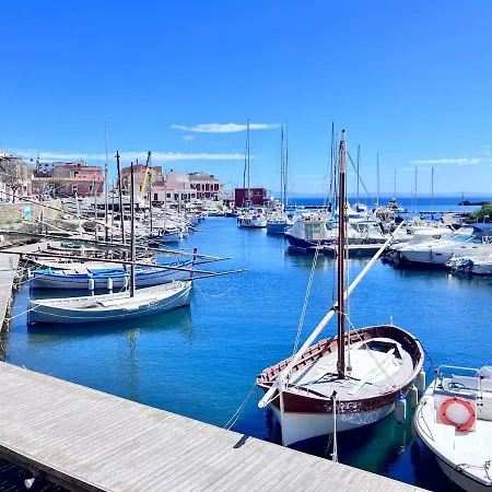 Rosso Lilu' Casa Con Vista Mozzafiato Sulla Pelosa Apartamento Stintino