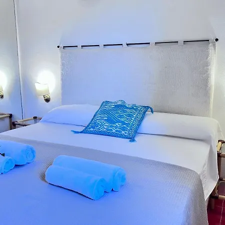 Rosso Lilu' Casa Con Vista Mozzafiato Sulla Pelosa