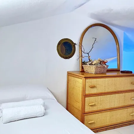Apartamento Rosso Lilu' Casa Con Vista Mozzafiato Sulla Pelosa Stintino