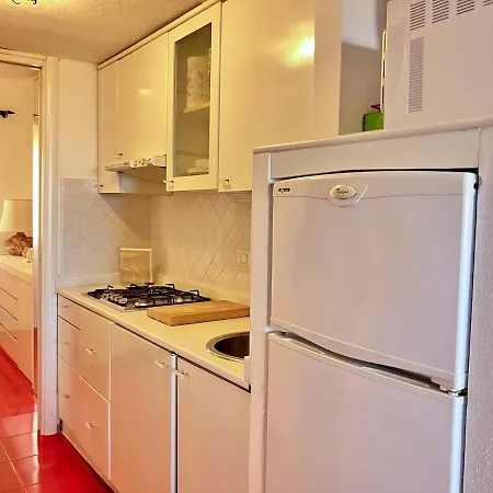 Апартаменты Rosso Lilu' Casa Con Vista Mozzafiato Sulla Pelosa