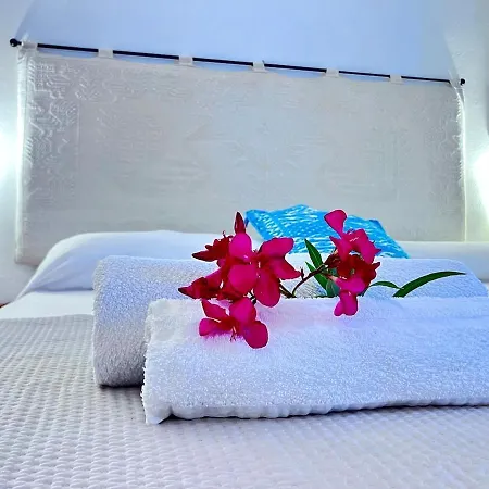 Rosso Lilu' Casa Con Vista Mozzafiato Sulla Pelosa Apartamento