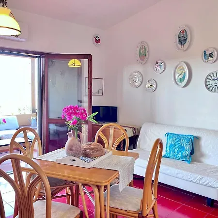 Rosso Lilu' Casa Con Vista Mozzafiato Sulla Pelosa Apartamento *