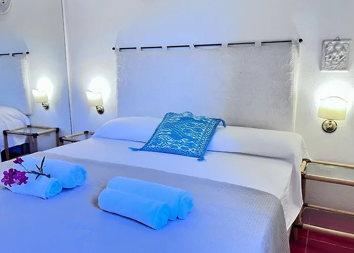 Rosso Lilu' Casa Con Vista Mozzafiato Sulla Pelosa