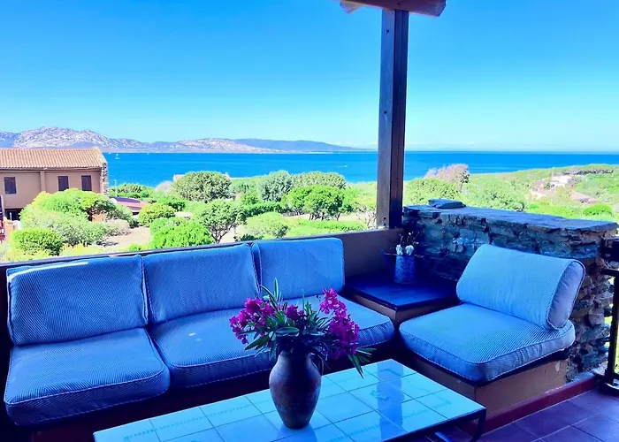 Rosso Lilu' Casa Con Vista Mozzafiato Sulla Pelosa