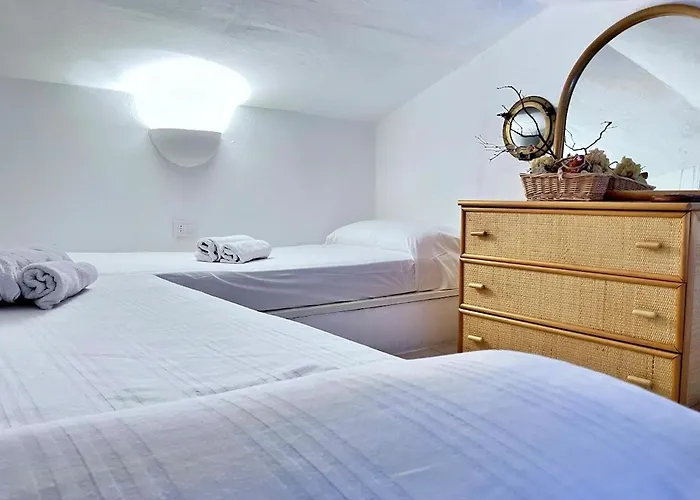 Rosso Lilu' Casa Con Vista Mozzafiato Sulla Pelosa * Stintino